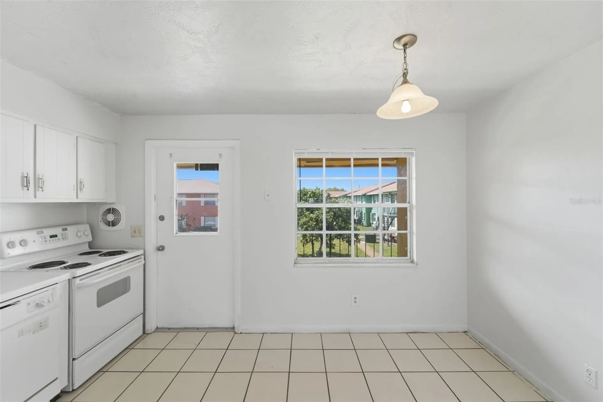 1655 W Oak Ridge Road Orlando FL 32809
