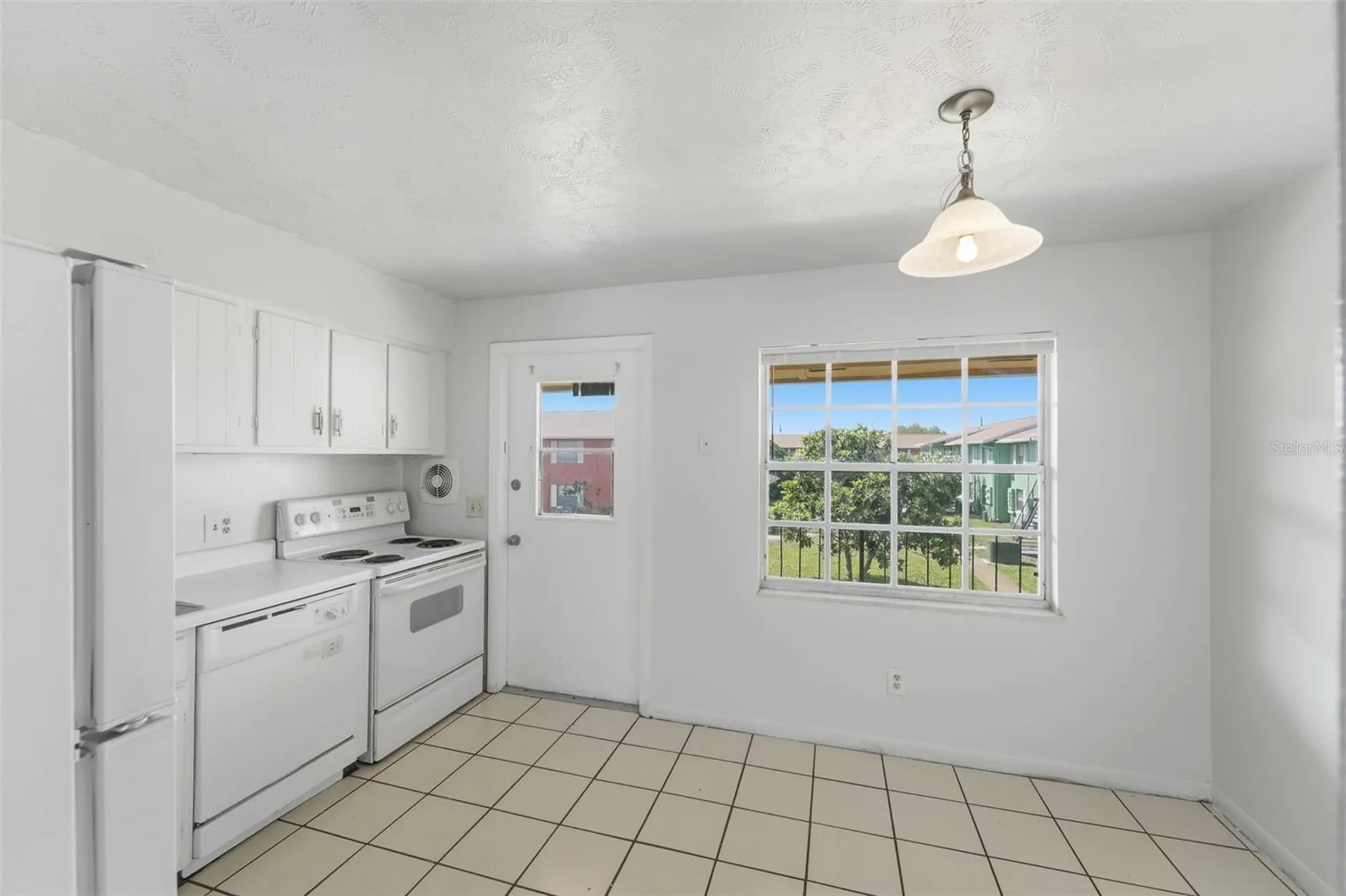 1655 W Oak Ridge Road Orlando FL 32809