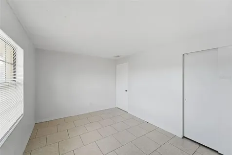 1655 W Oak Ridge Road Orlando FL 32809