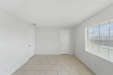 1655 W Oak Ridge Road Orlando FL 32809