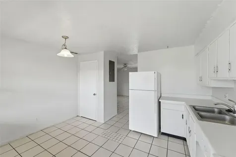 1655 W Oak Ridge Road Orlando FL 32809