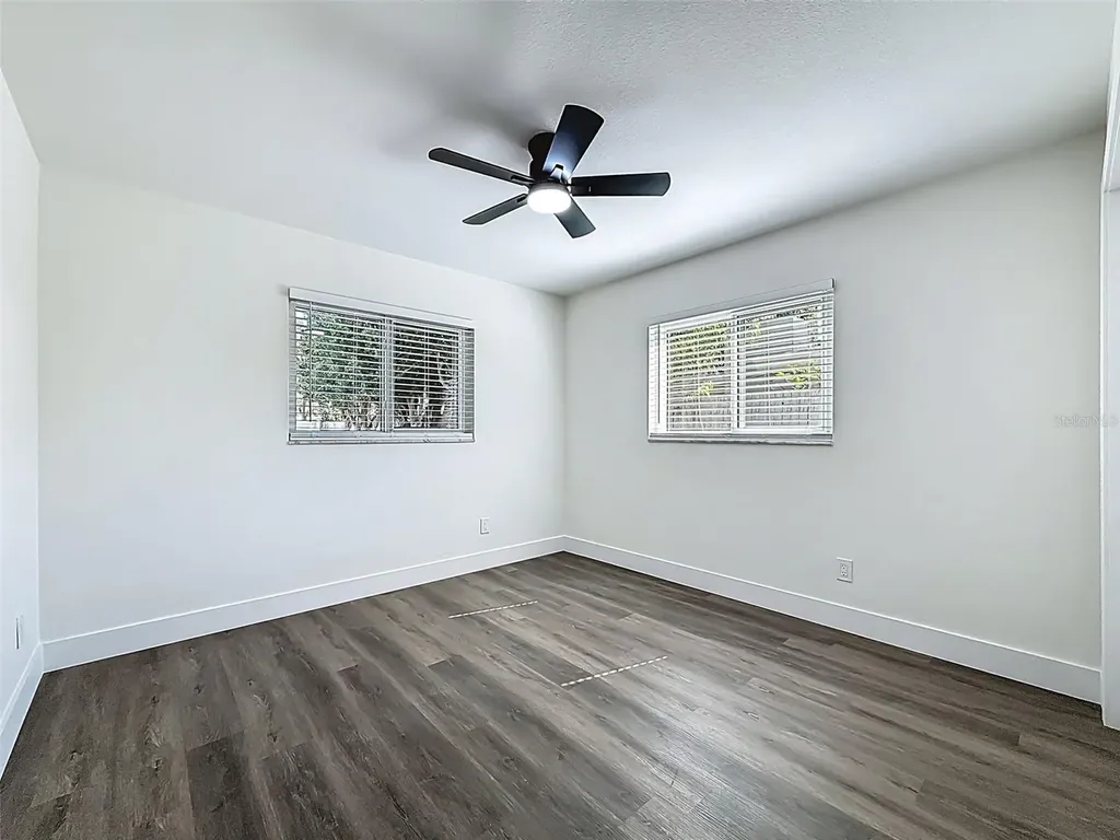 2463 68th Avenue S St Petersburg FL 33712