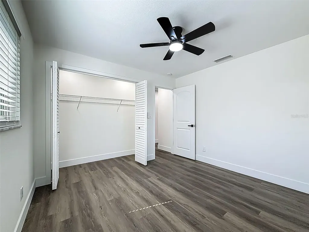 2463 68th Avenue S St Petersburg FL 33712