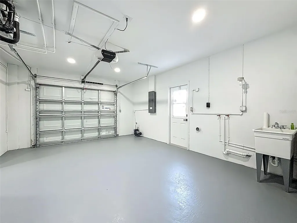 2463 68th Avenue S St Petersburg FL 33712