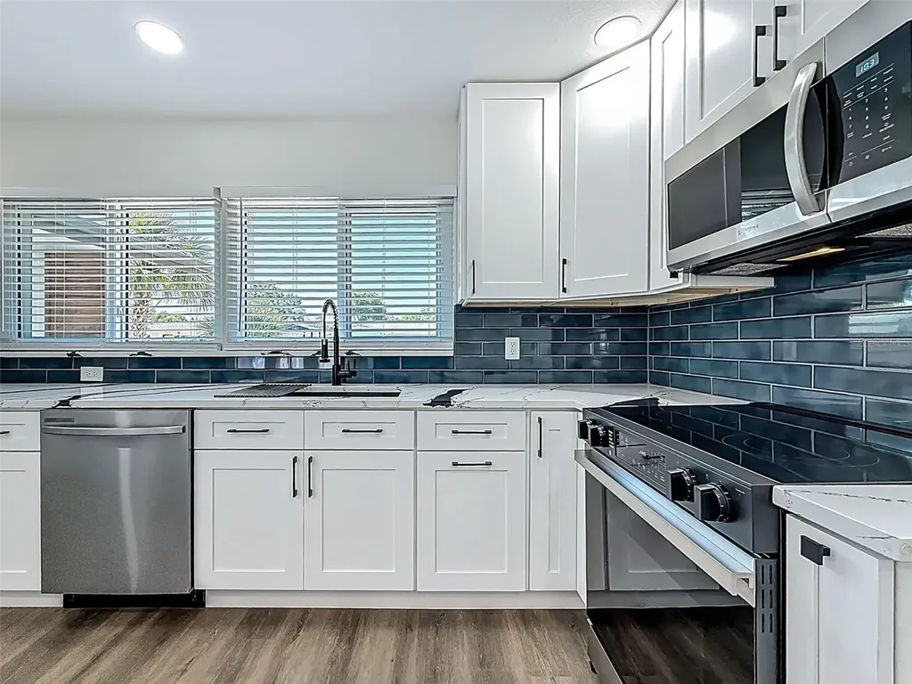 2463 68th Avenue S St Petersburg FL 33712