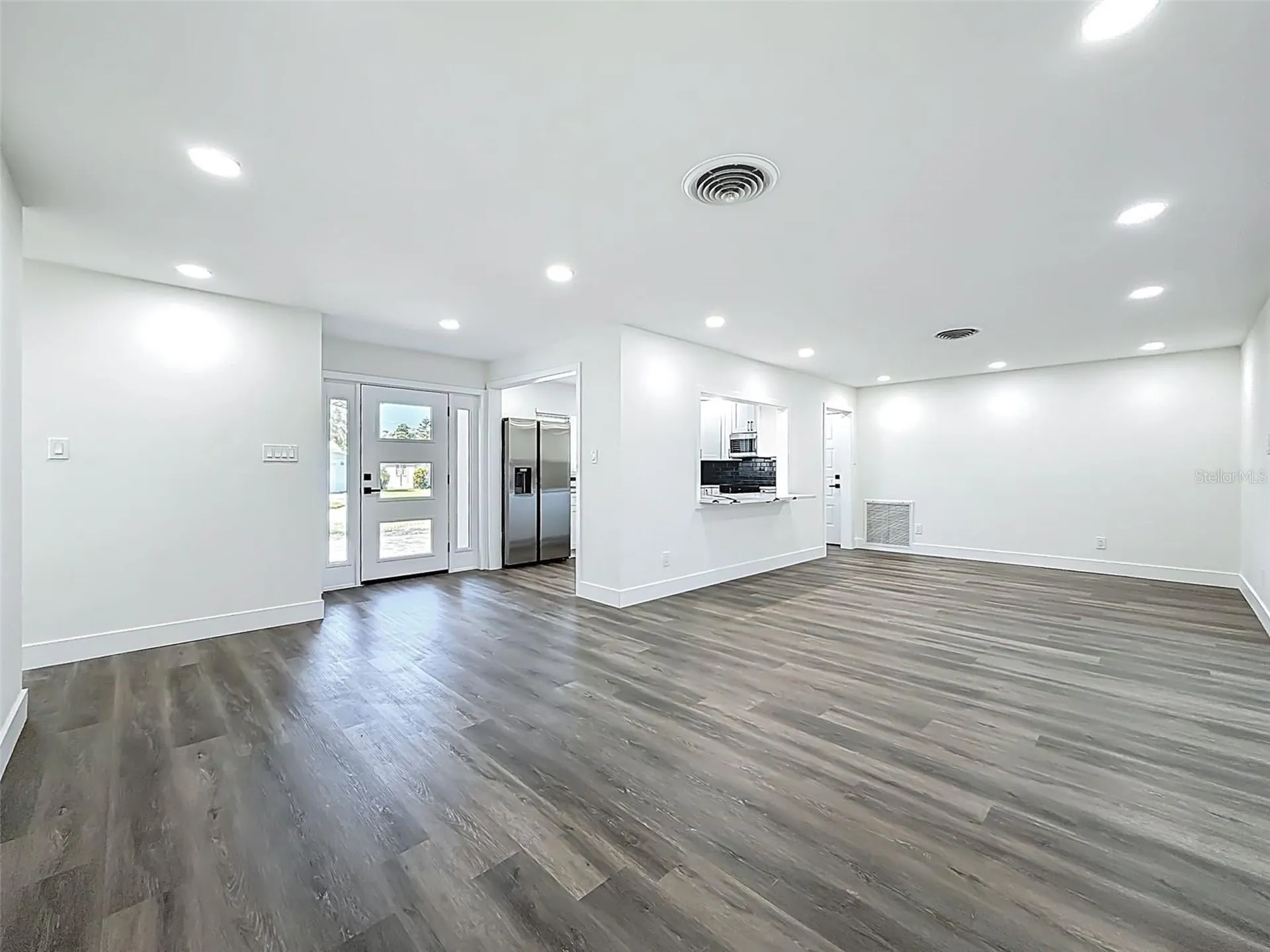 2463 68th Avenue S St Petersburg FL 33712