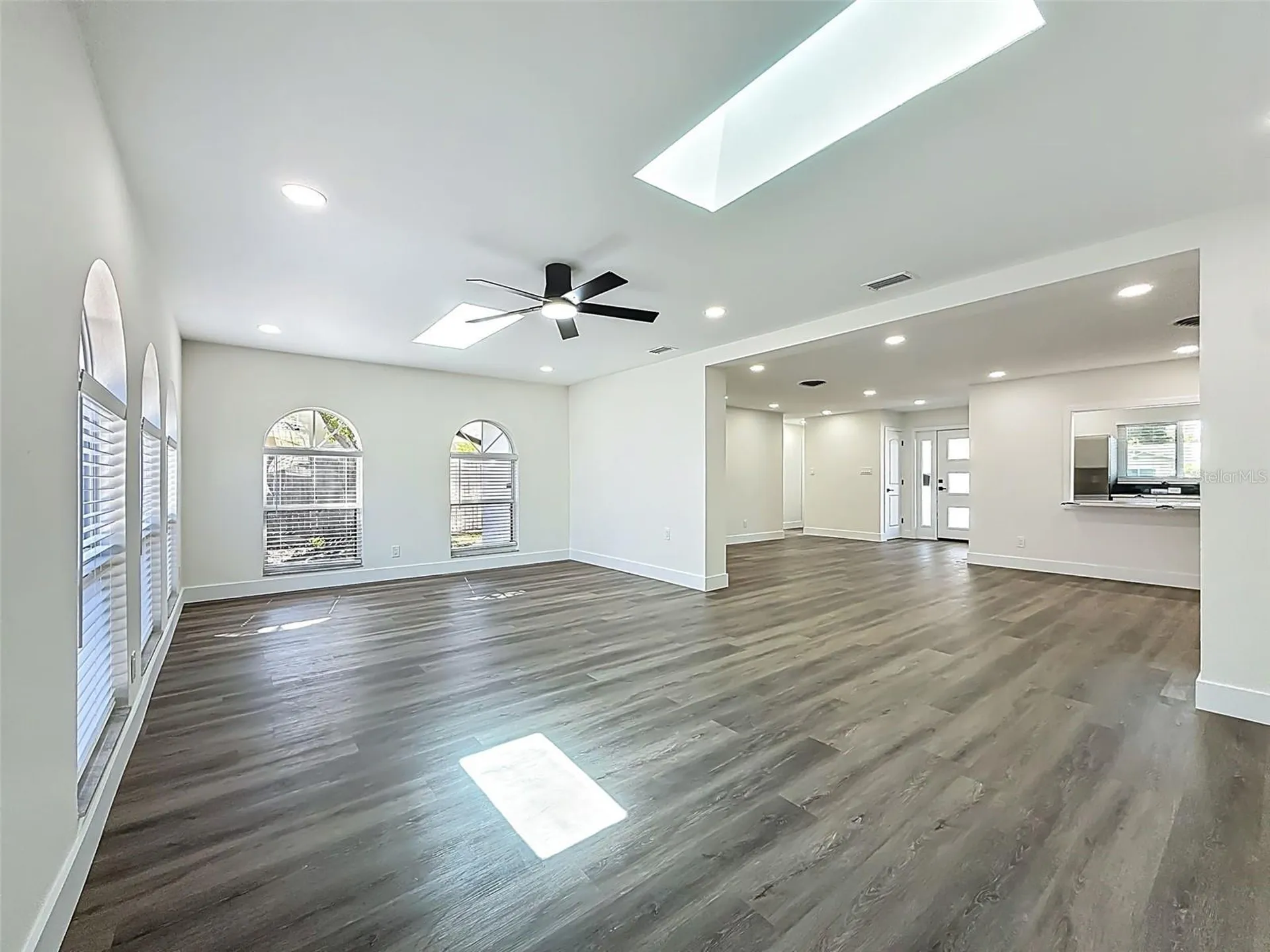 2463 68th Avenue S St Petersburg FL 33712