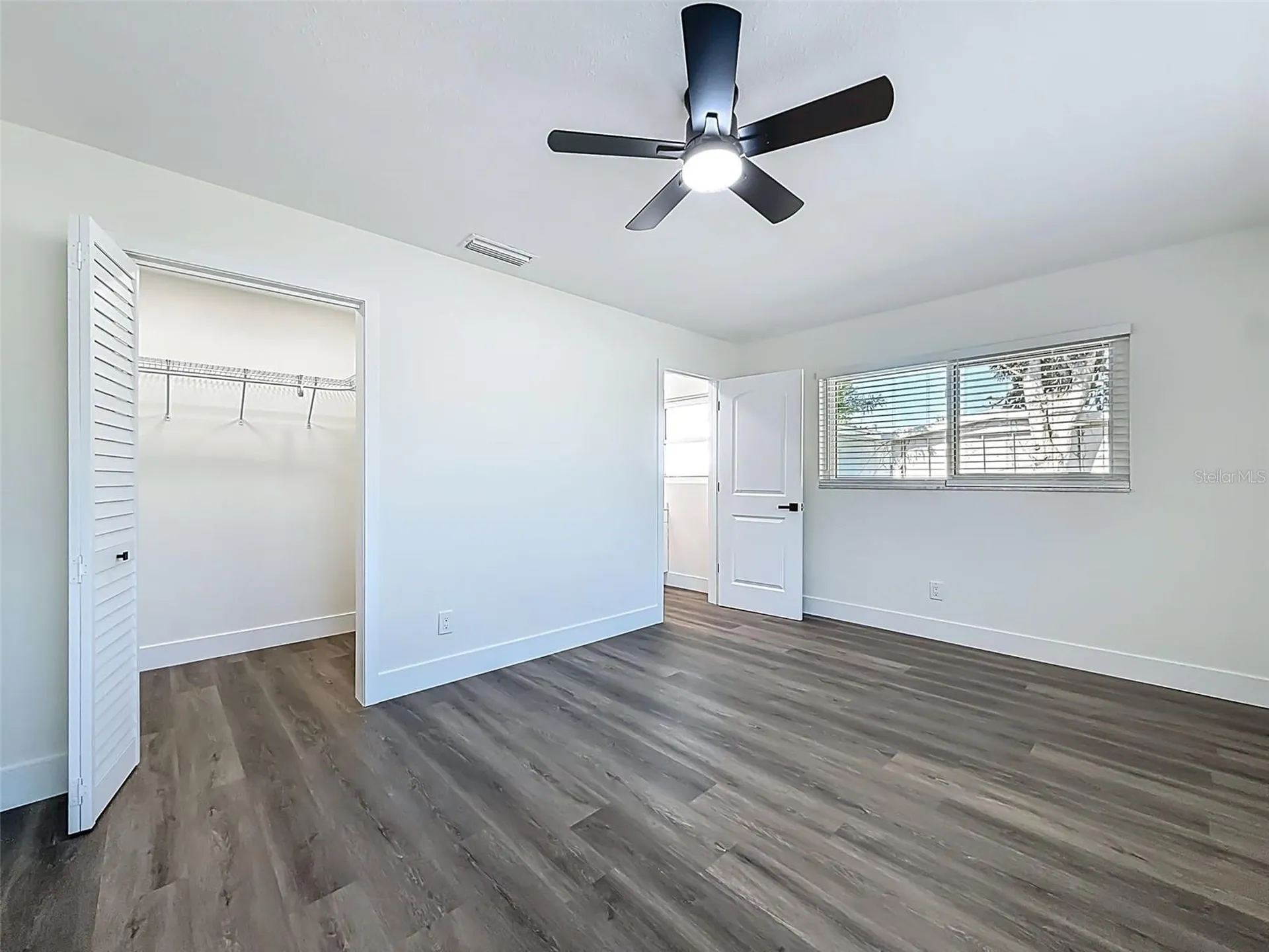 2463 68th Avenue S St Petersburg FL 33712