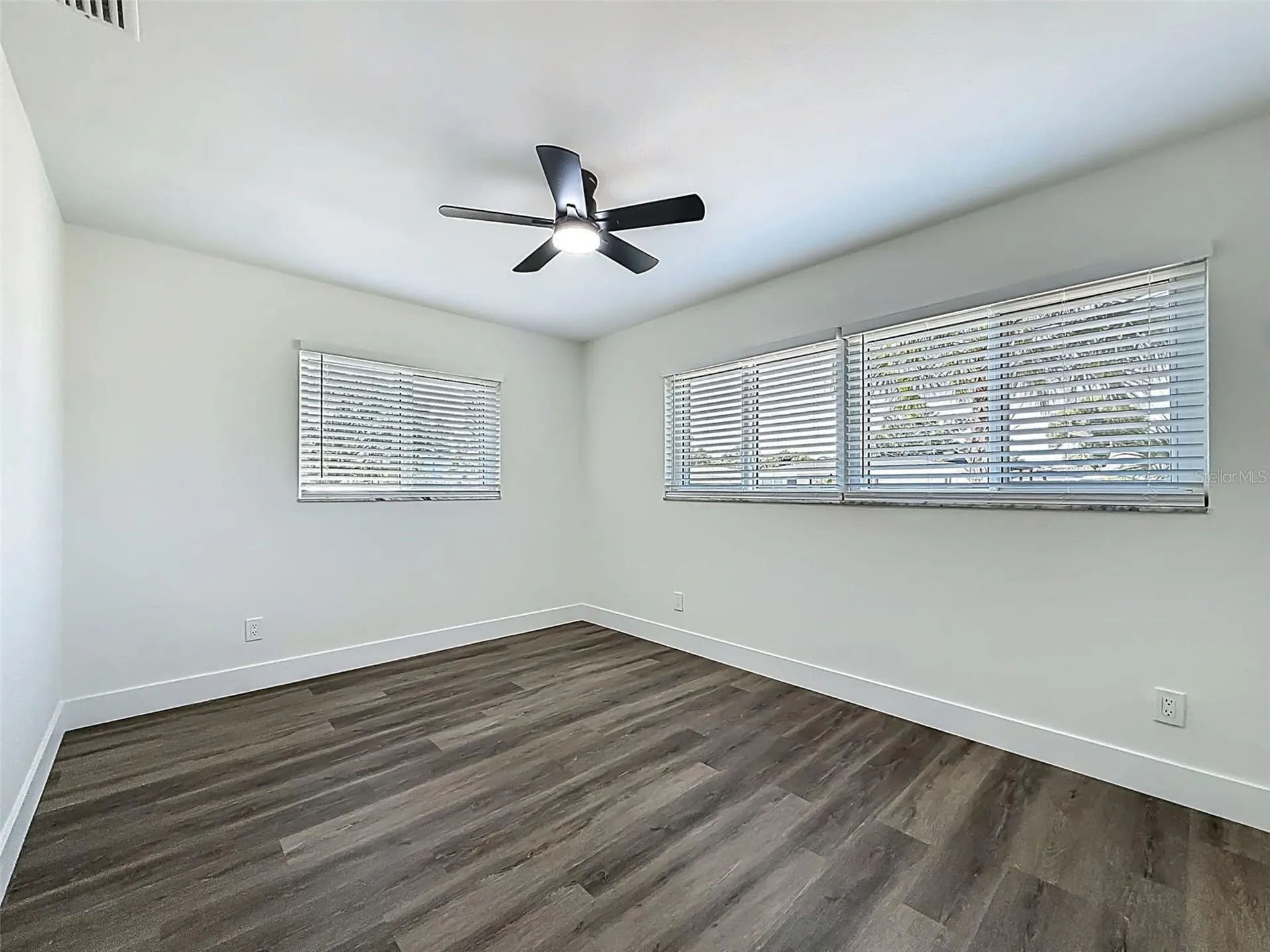 2463 68th Avenue S St Petersburg FL 33712
