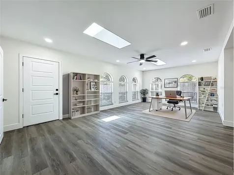 2463 68th Avenue S St Petersburg FL 33712