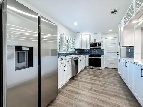 2463 68th Avenue S St Petersburg FL 33712