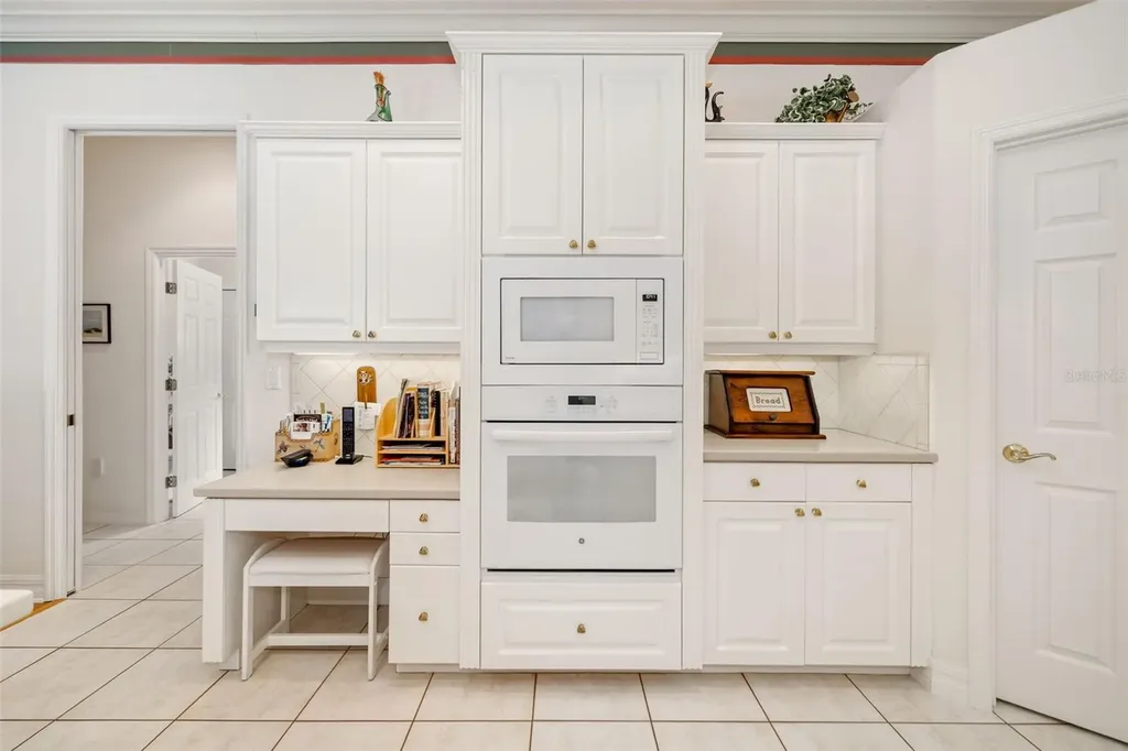2660 Dick Wilson Drive Sarasota FL 34240