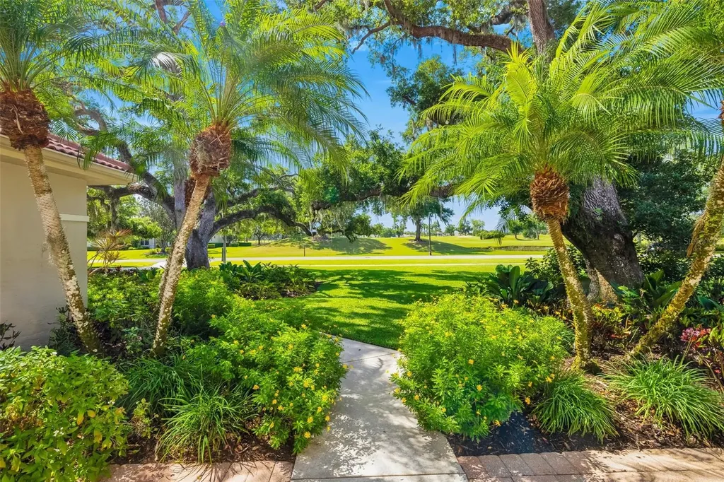 2660 Dick Wilson Drive Sarasota FL 34240