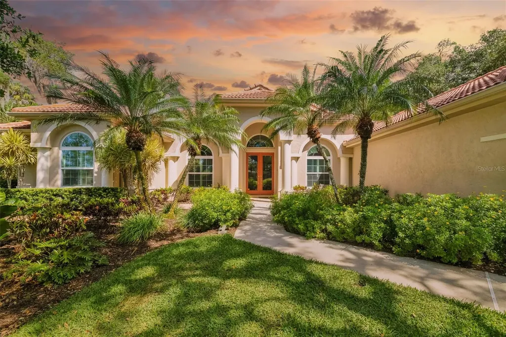 2660 Dick Wilson Drive Sarasota FL 34240