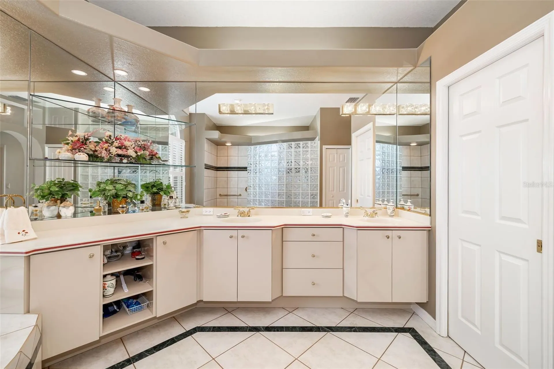 2660 Dick Wilson Drive Sarasota FL 34240