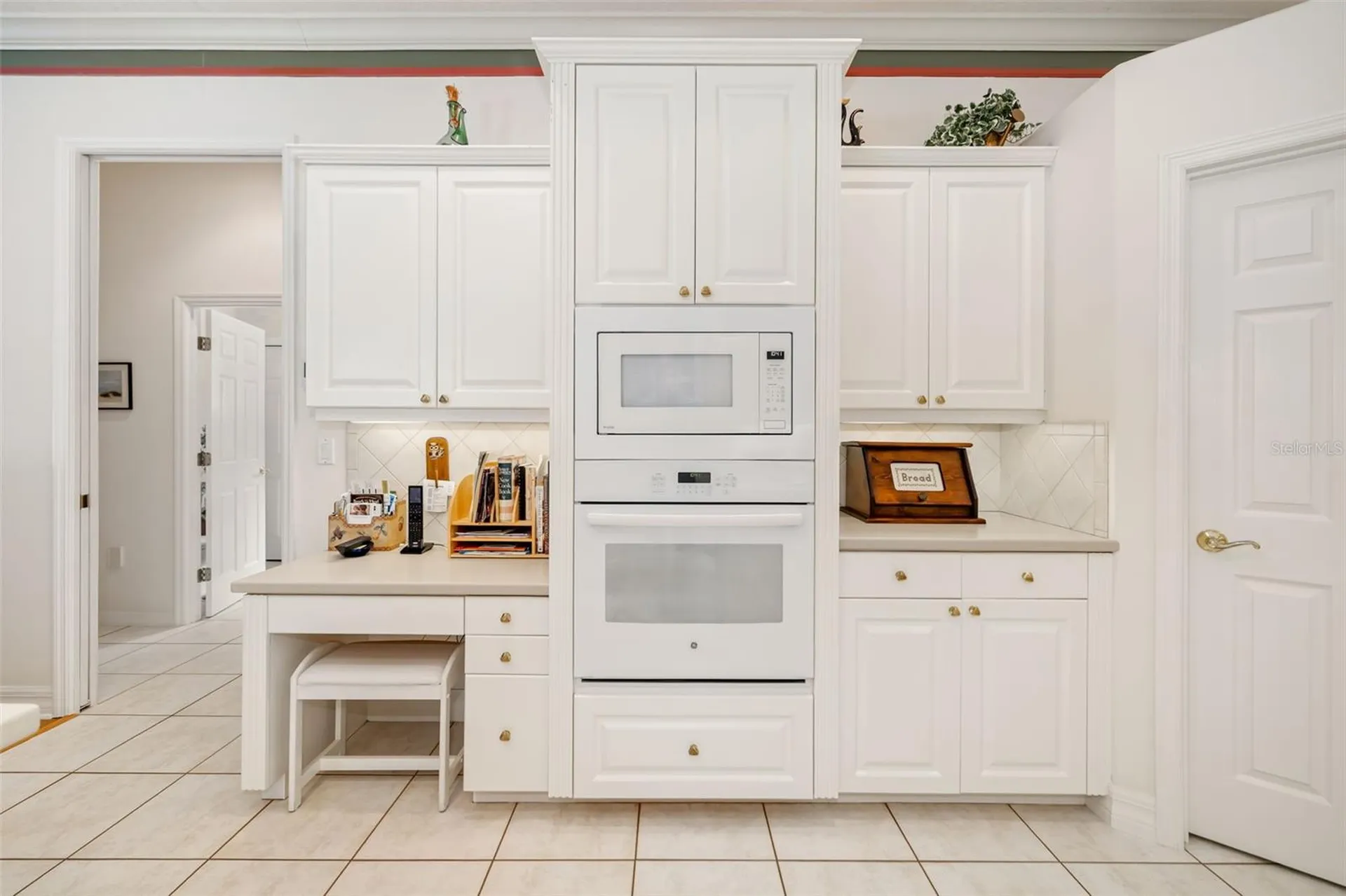 2660 Dick Wilson Drive Sarasota FL 34240