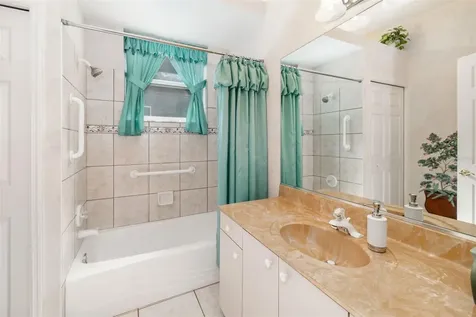 2660 Dick Wilson Drive Sarasota FL 34240
