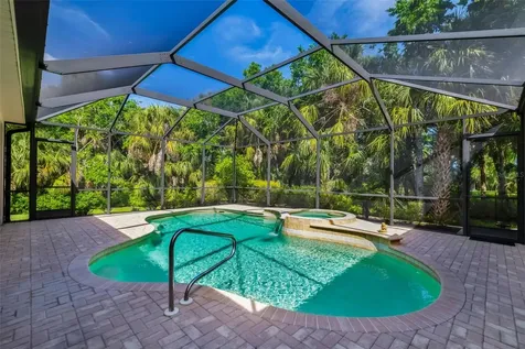 2660 Dick Wilson Drive Sarasota FL 34240