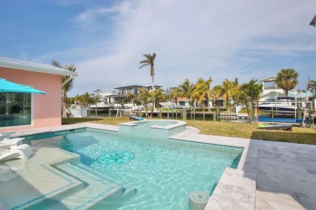 605 Concord Lane Holmes Beach FL 34217