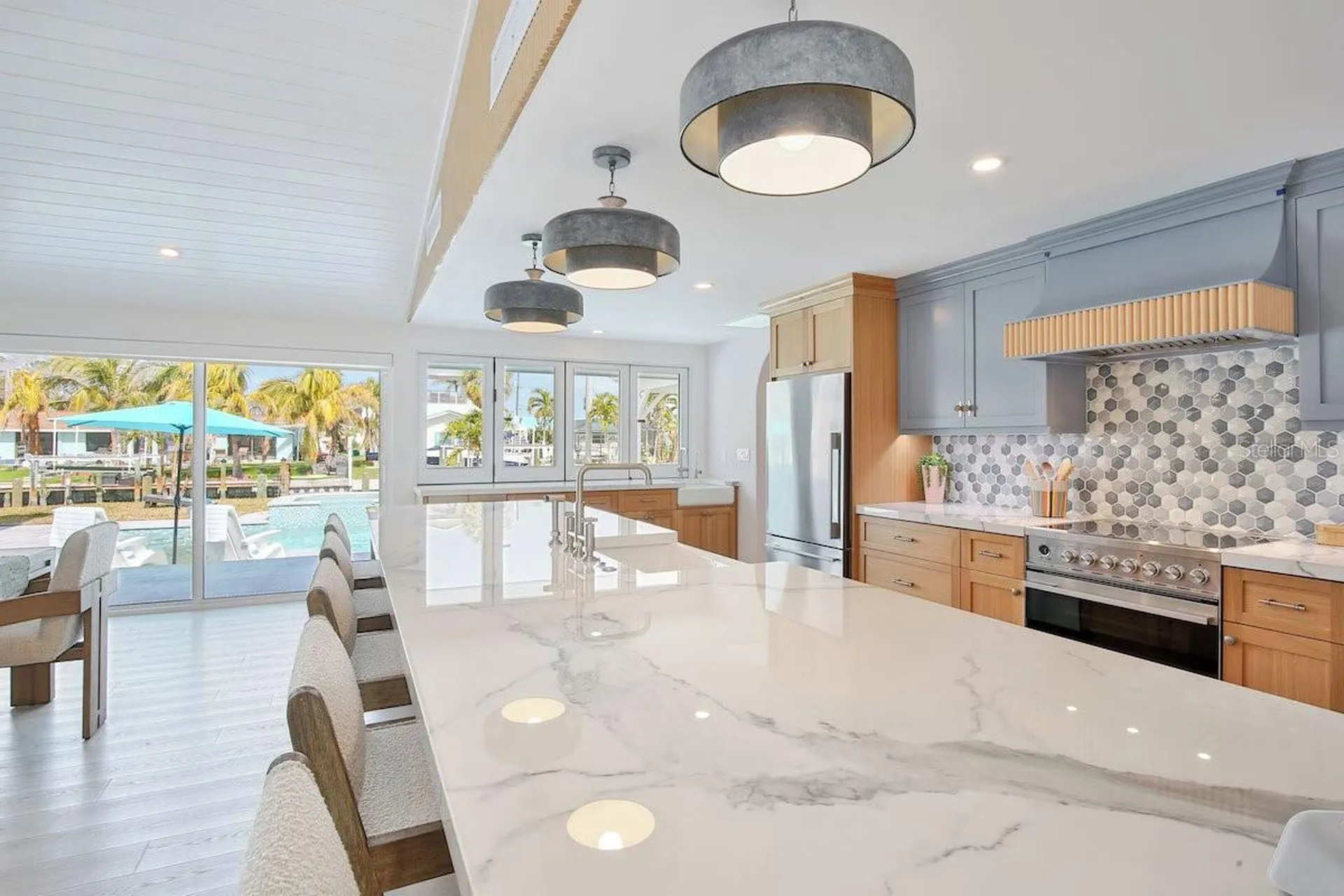 605 Concord Lane Holmes Beach FL 34217