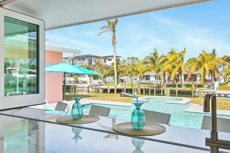 605 Concord Lane Holmes Beach FL 34217