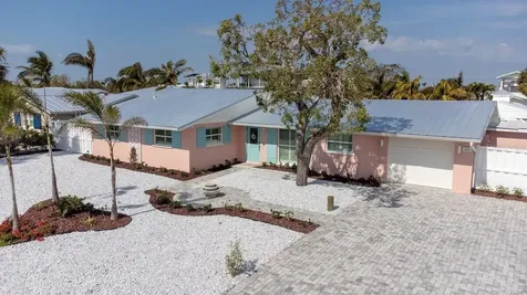 605 Concord Lane Holmes Beach FL 34217