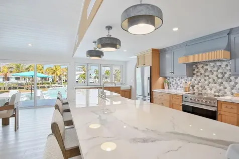 605 Concord Lane Holmes Beach FL 34217