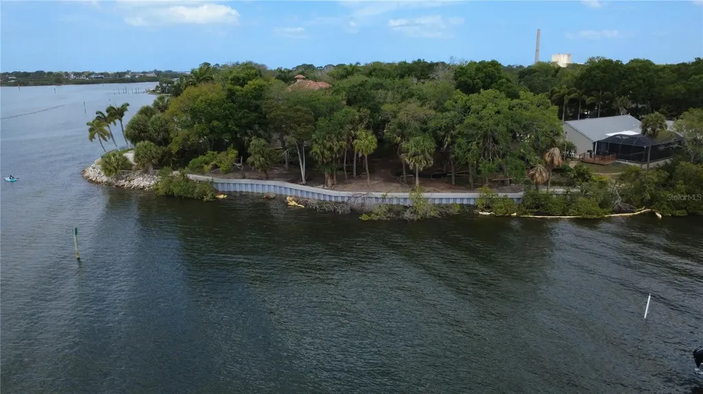 1600 Meyers Cove Drive Tarpon Springs FL 34689