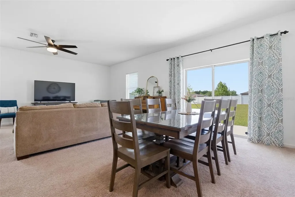 814 Highgate Oaks Place Seffner FL 33584