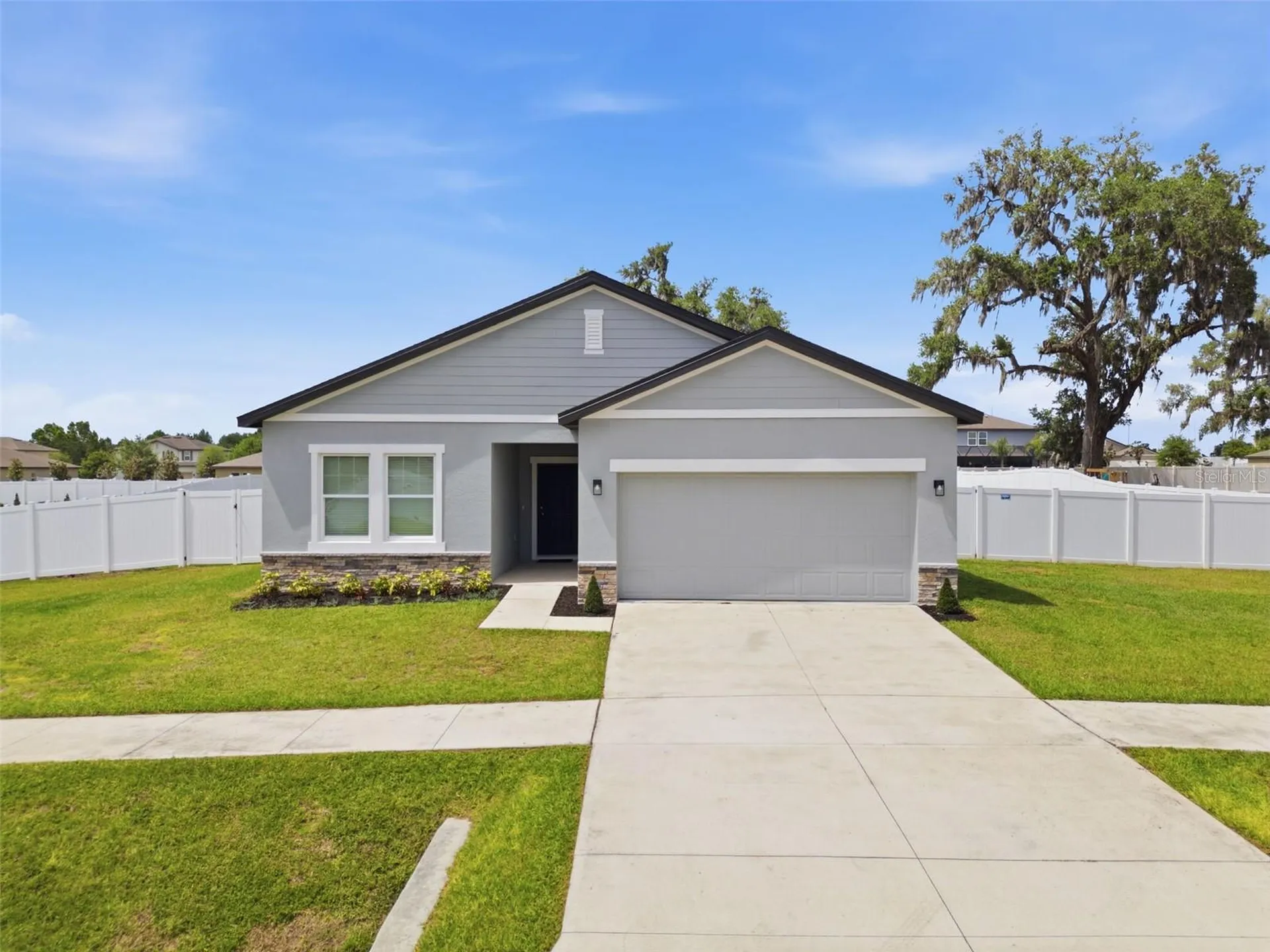 814 Highgate Oaks Place Seffner FL 33584