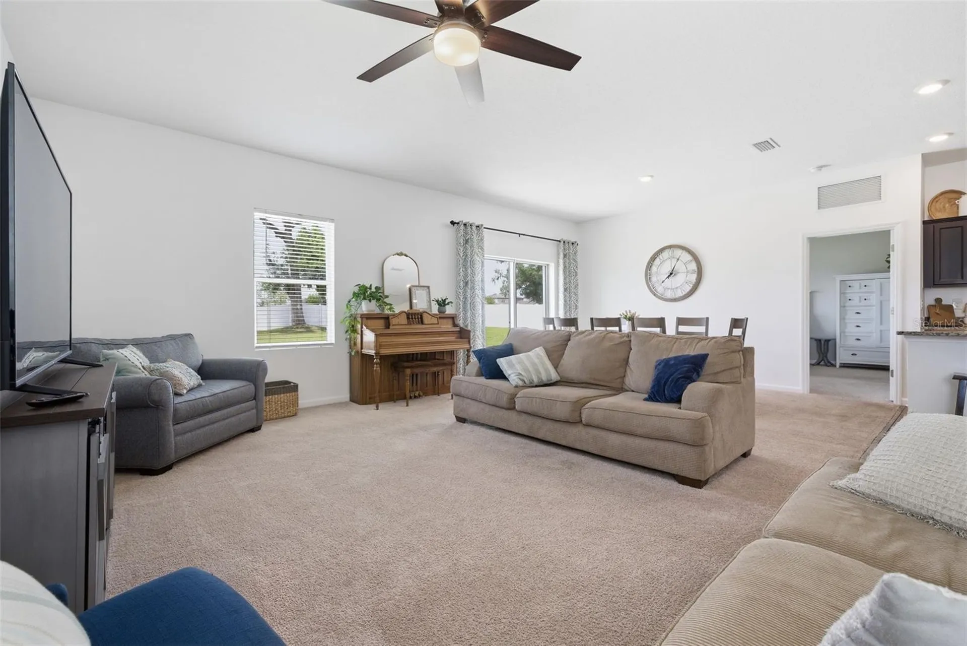 814 Highgate Oaks Place Seffner FL 33584