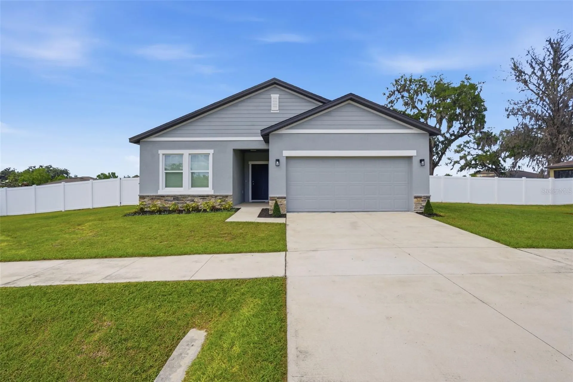 814 Highgate Oaks Place Seffner FL 33584