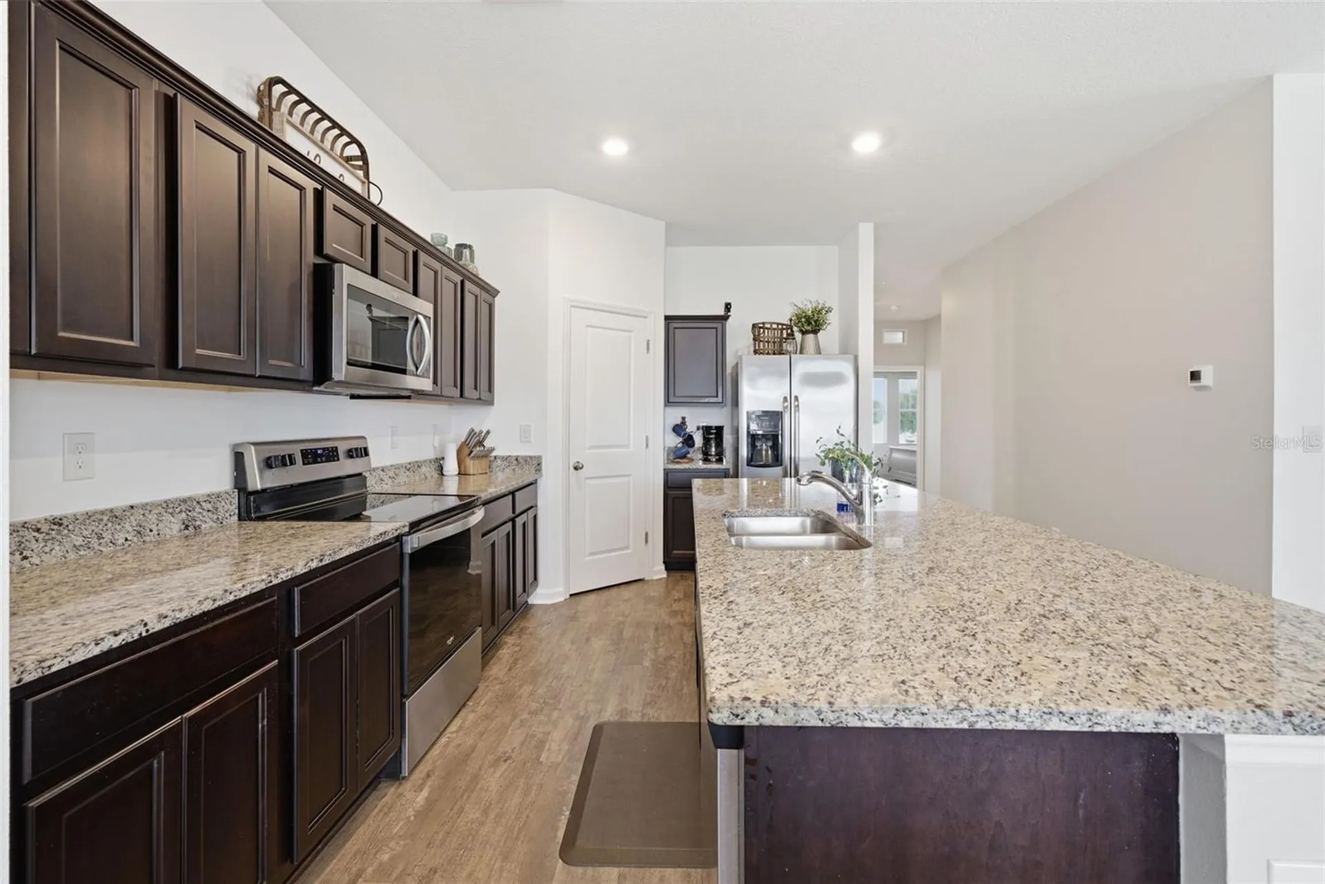 814 Highgate Oaks Place Seffner FL 33584