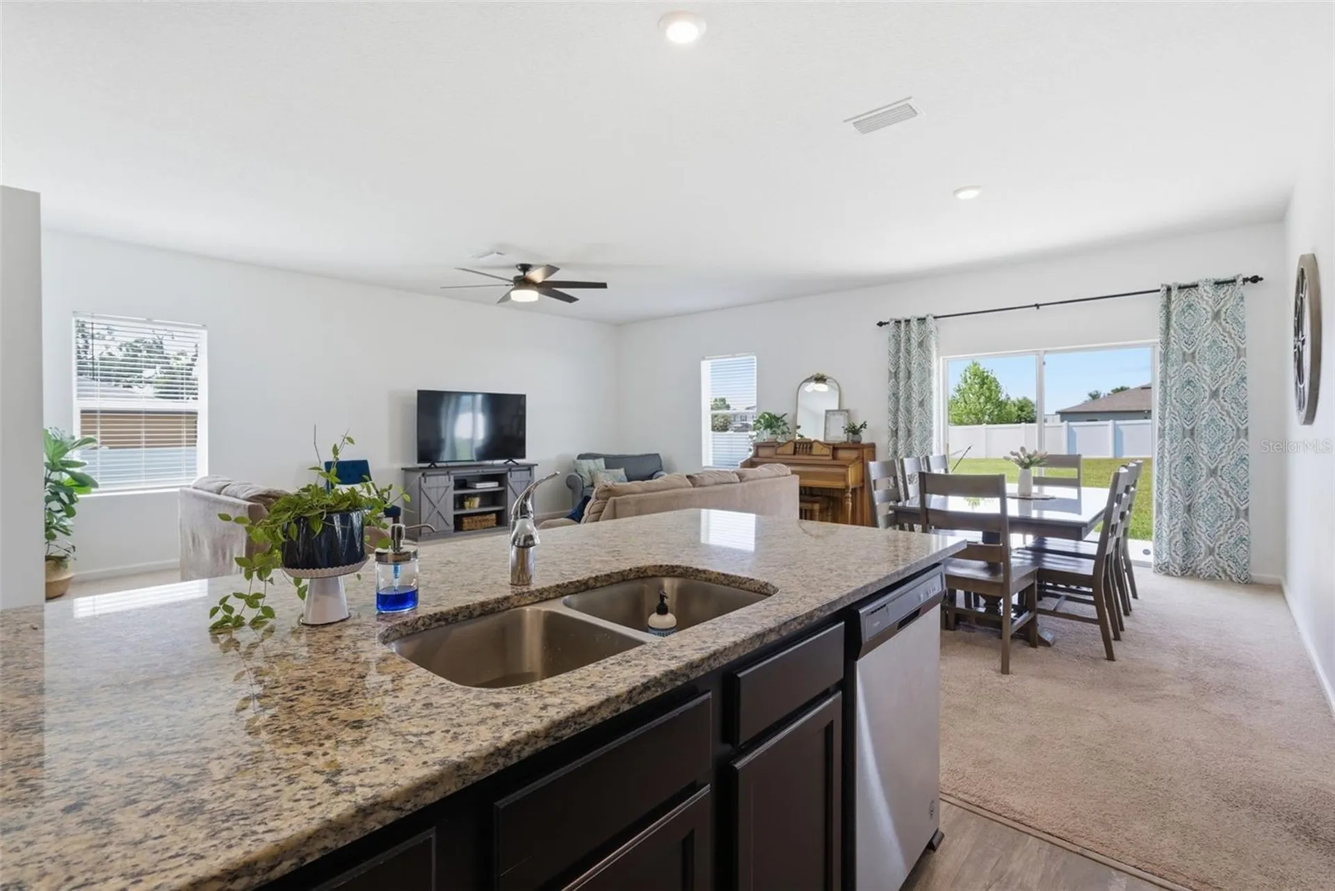 814 Highgate Oaks Place Seffner FL 33584