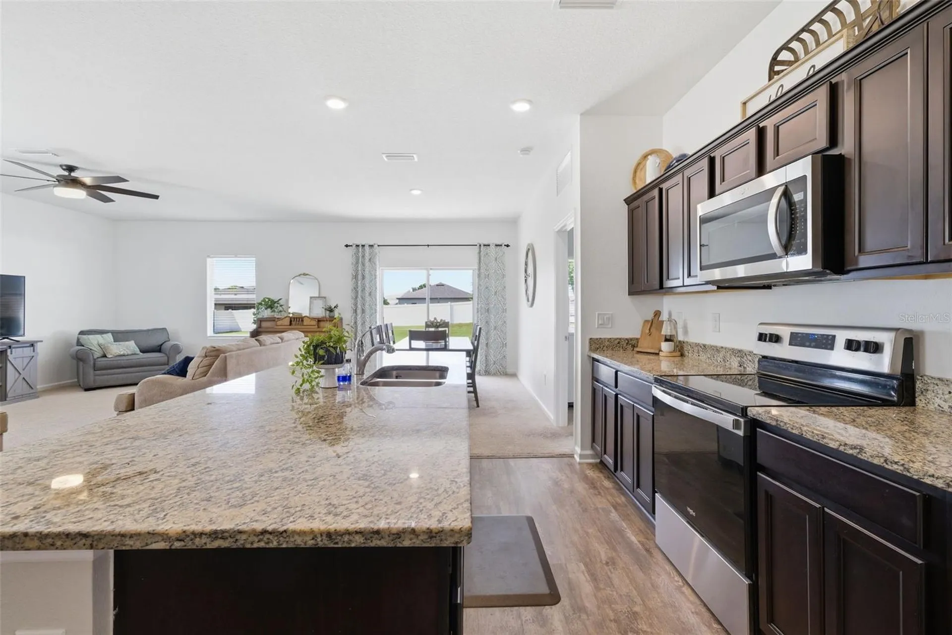 814 Highgate Oaks Place Seffner FL 33584