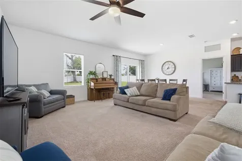 814 Highgate Oaks Place Seffner FL 33584