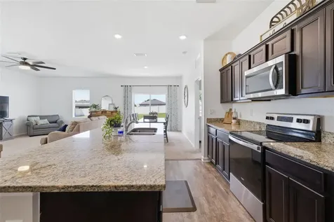 814 Highgate Oaks Place Seffner FL 33584