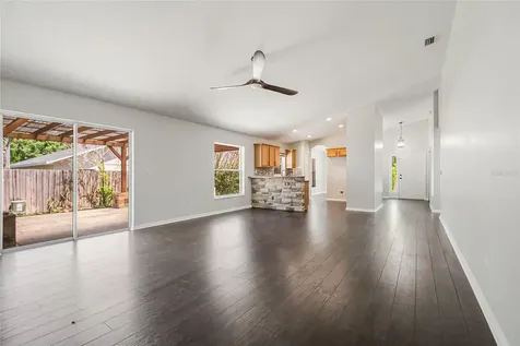 221 Rosa Avenue Oviedo FL 32765