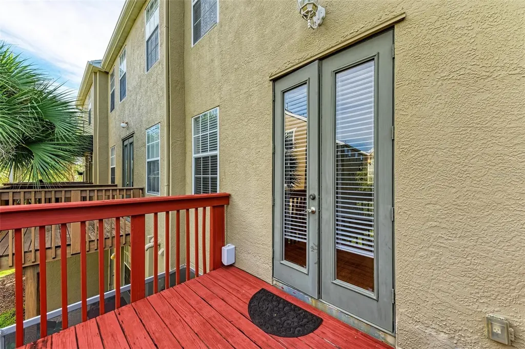 3047 Pointeview Drive Tampa FL 33611