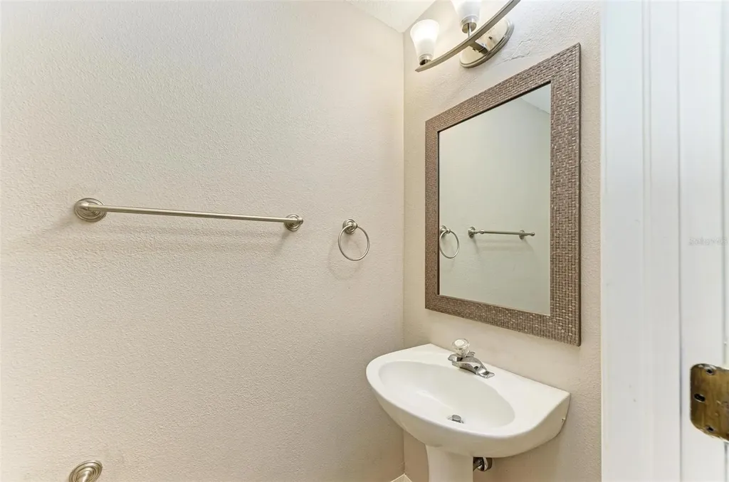 3047 Pointeview Drive Tampa FL 33611