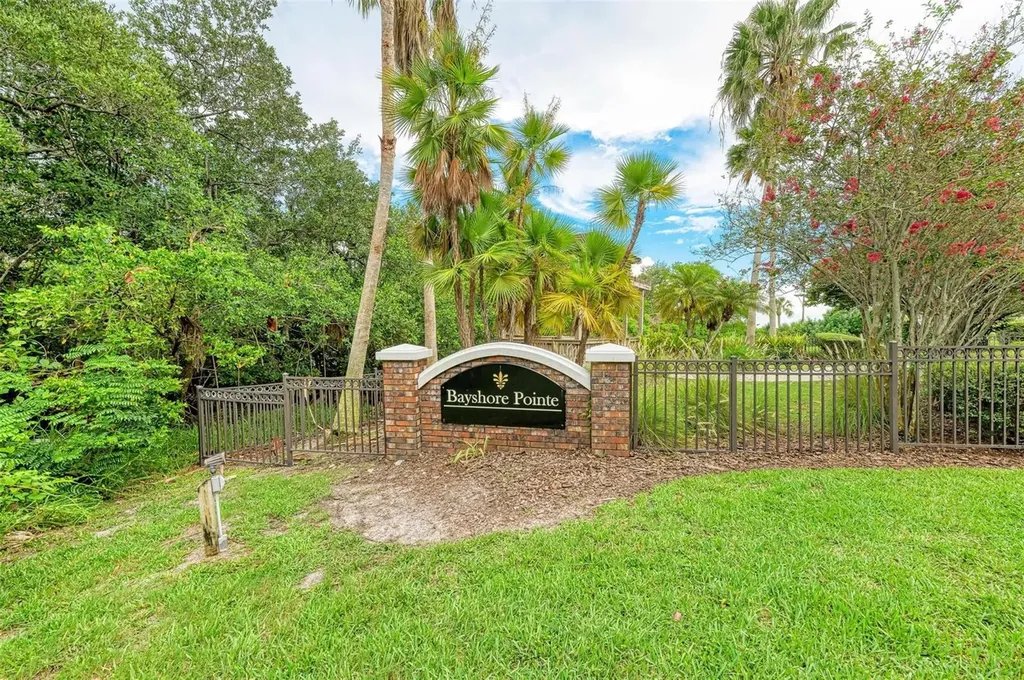 3047 Pointeview Drive Tampa FL 33611