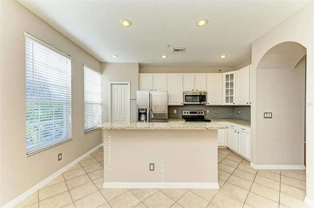 3047 Pointeview Drive Tampa FL 33611