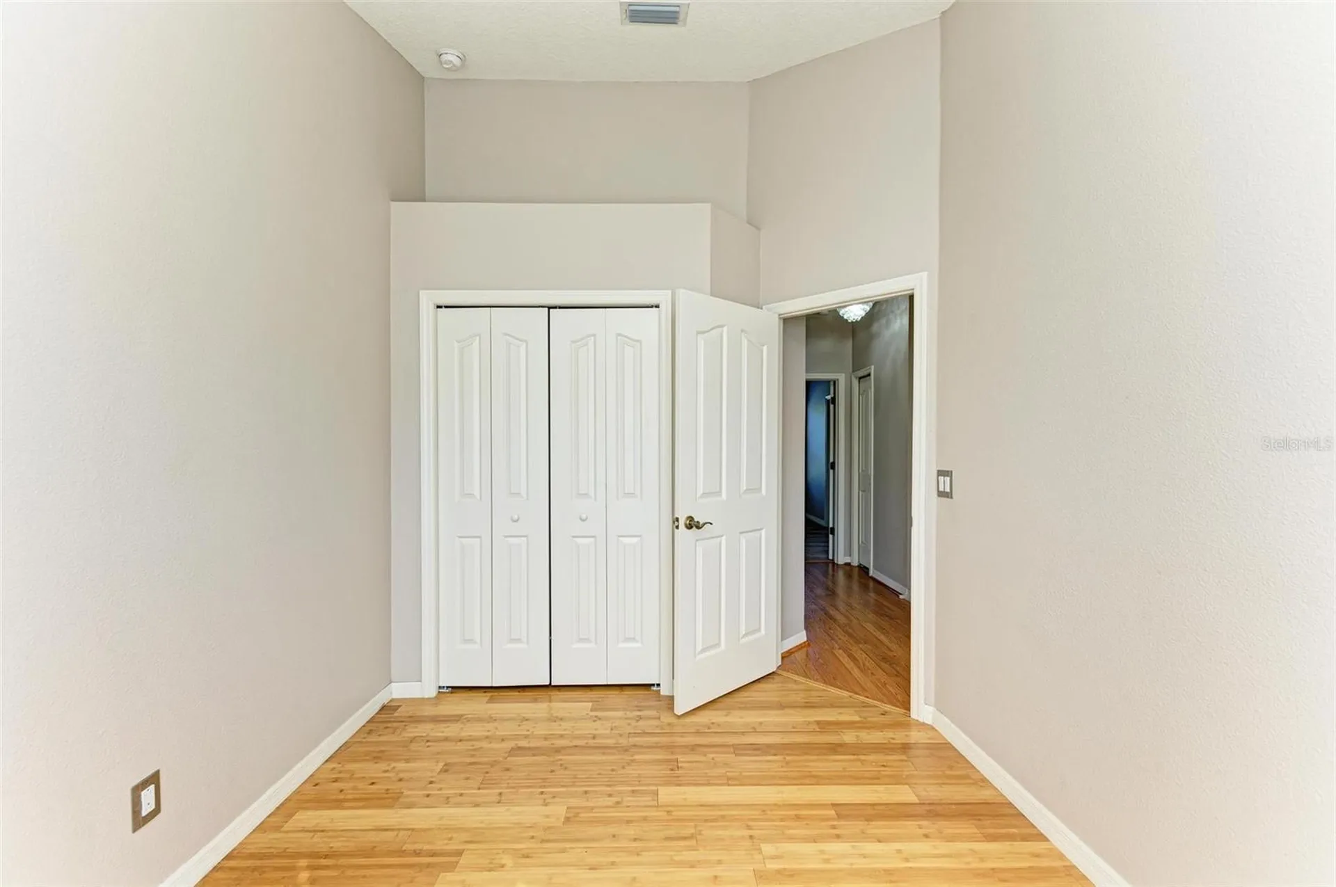 3047 Pointeview Drive Tampa FL 33611