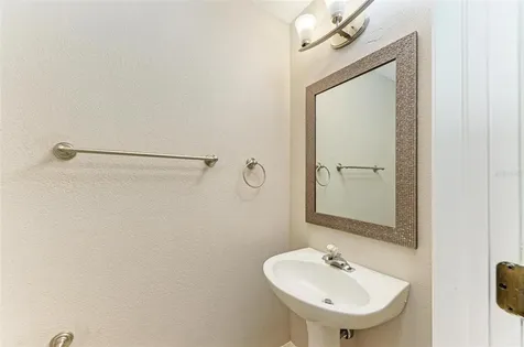 3047 Pointeview Drive Tampa FL 33611