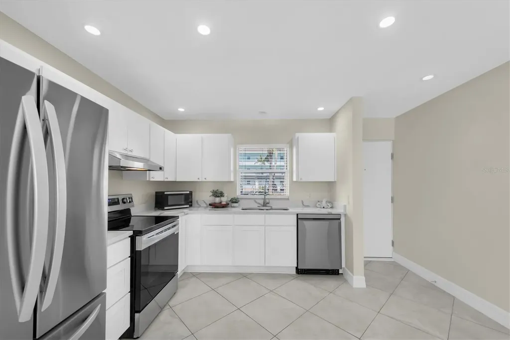 8 Glencoe Place Dunedin FL 34698