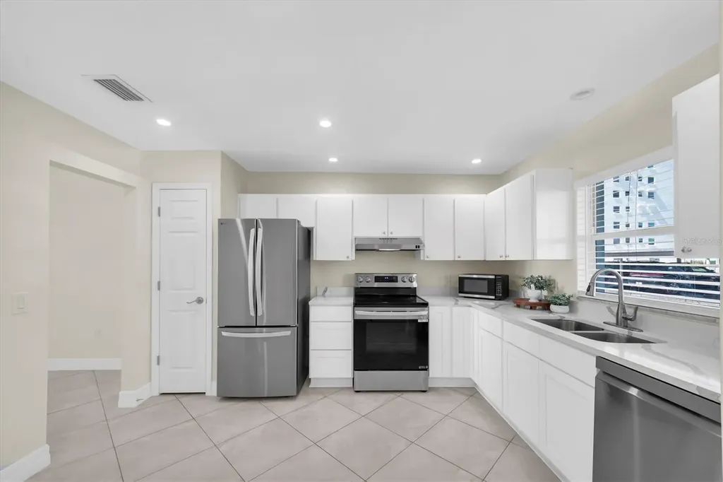 8 Glencoe Place Dunedin FL 34698
