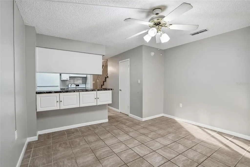 6258 Oak Cluster Circle Tampa FL 33634