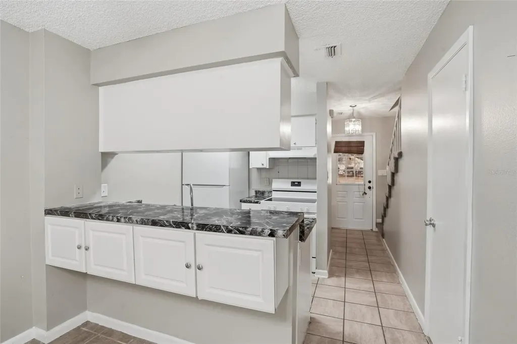 6258 Oak Cluster Circle Tampa FL 33634