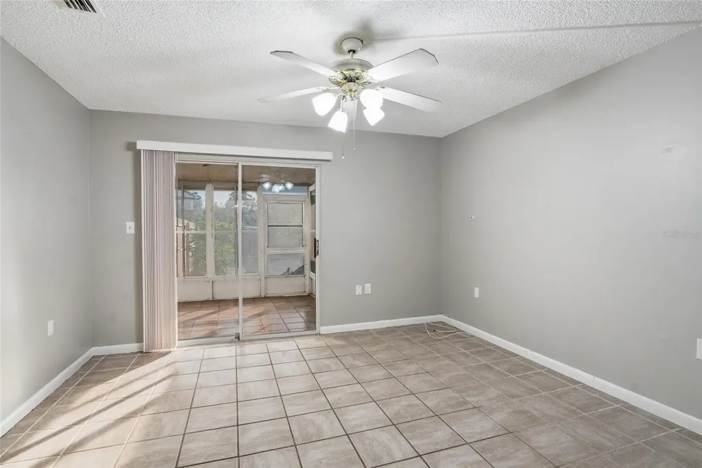 6258 Oak Cluster Circle Tampa FL 33634
