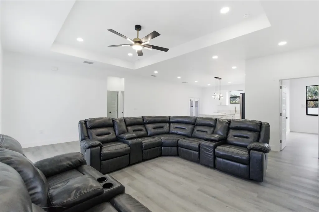 5120 65th Avenue N Pinellas Park FL 33781
